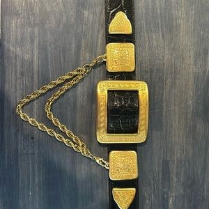 Blank and Gold Vintage Belt with chain accents